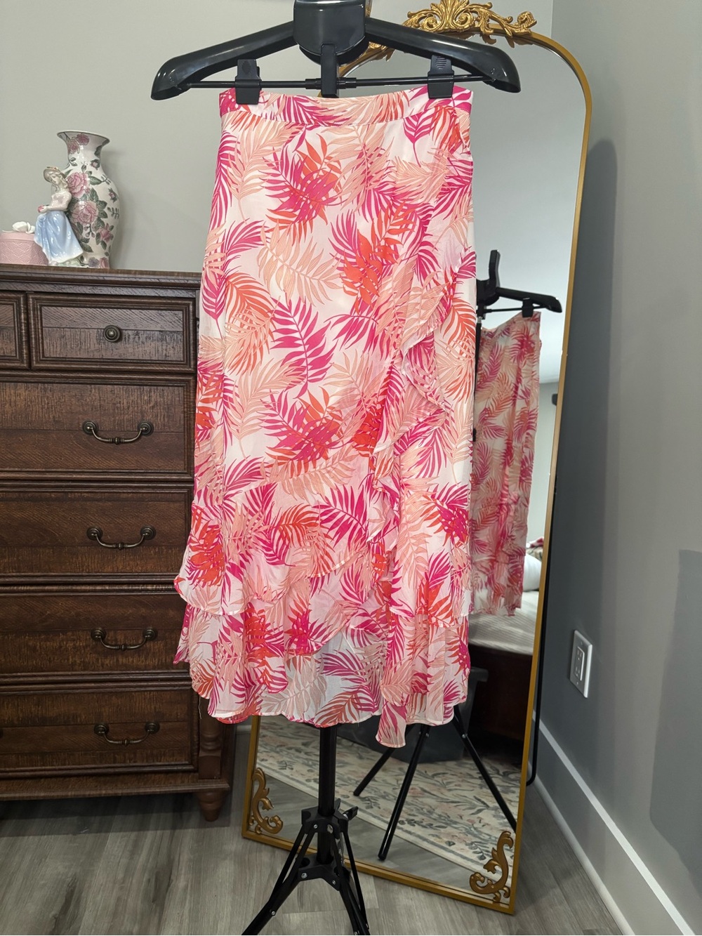 Francesca’s Blue Rain Pink Tropical Print Asymmetrical Ruffle Skirt